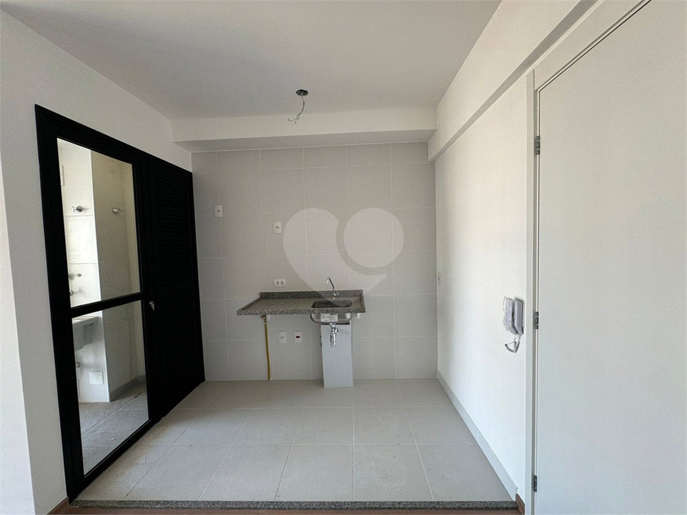 Flat à venda com 2 quartos em Vila Firmiano Pinto, São Paulo, SP