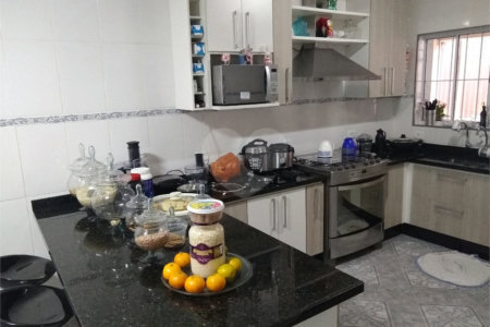 Sobrado à venda com 3 quartos em Vila Mazzei, São Paulo, SP
