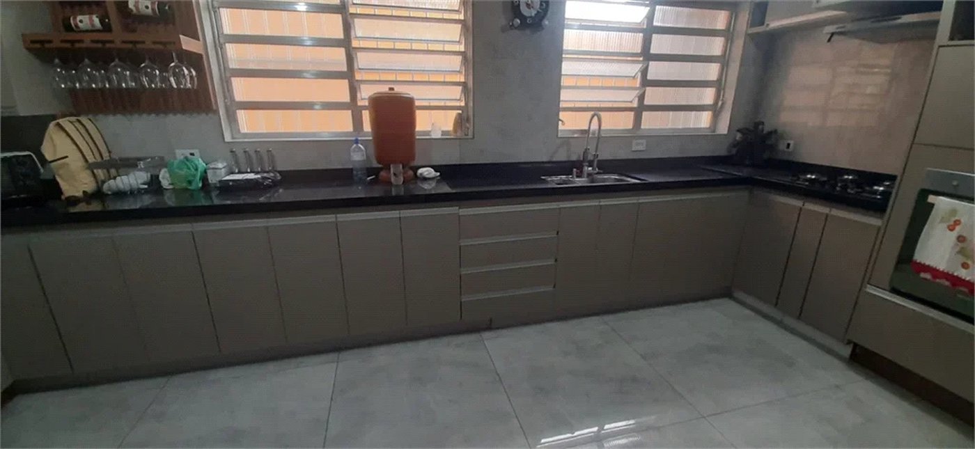 Sobrado à venda com 3 quartos, sendo 1 suíte, em Jardim Sarah, São Paulo, SP
