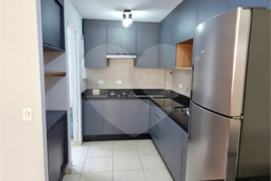 Casa à venda com 2 quartos, sendo 1 suíte, no condomínio A.m.costa, São Paulo - SP