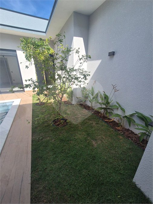 Casa à venda com 3 suítes no condomínio London Park, Indaiatuba - SP