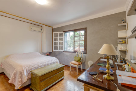 Sobrado à venda com 4 quartos, sendo 1 suíte, em Alto da Boa Vista, São Paulo, SP