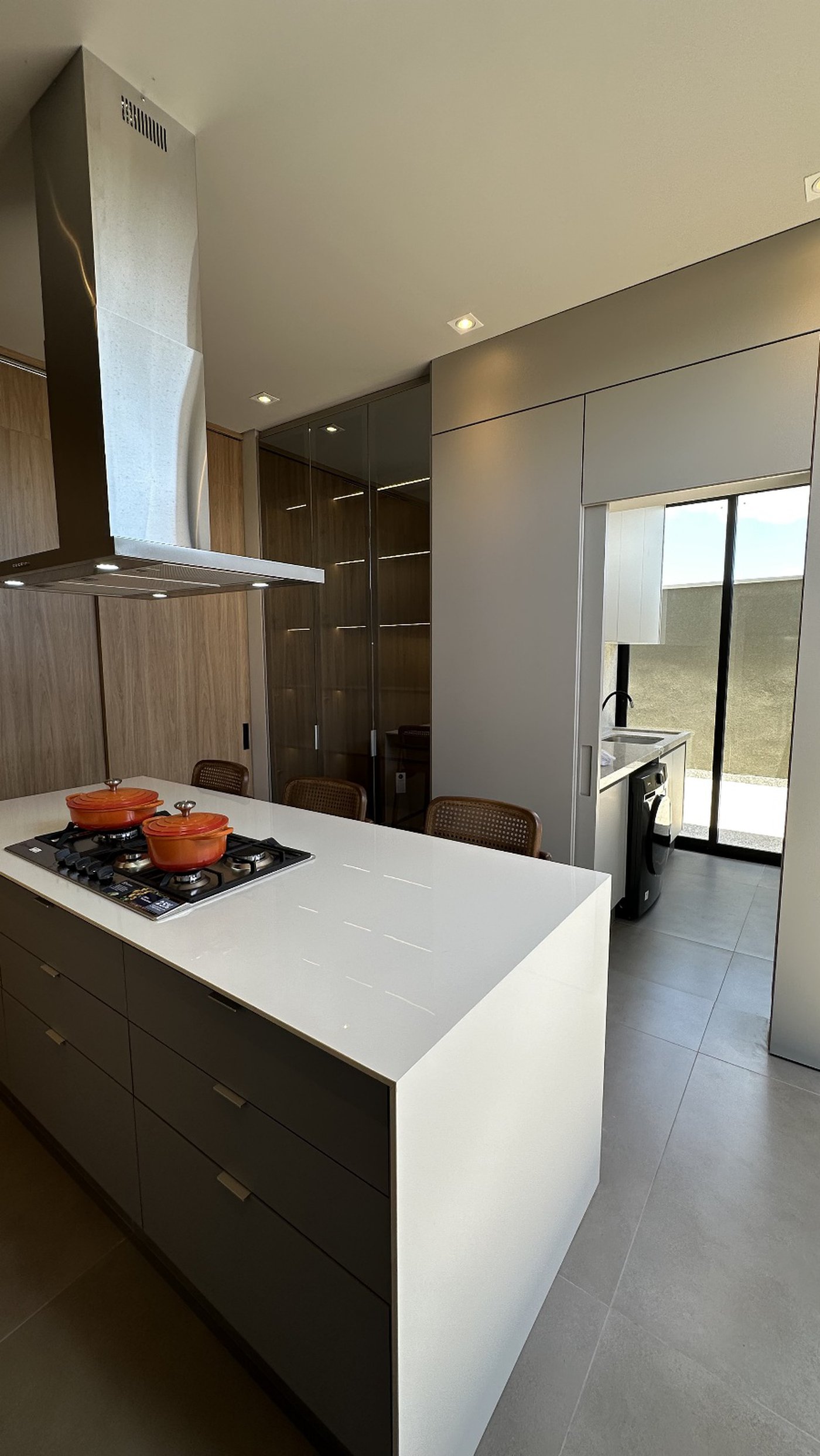 Casa à venda com 4 quartos, sendo 2 suítes,  no condomínio Damha IV, Presidente Prudente - SP