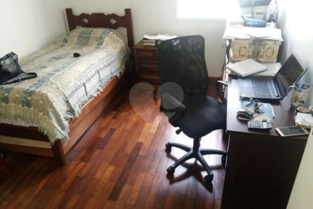 Sobrado à venda com 4 quartos, sendo 1 suíte,  em Brooklin Paulista, São Paulo, SP