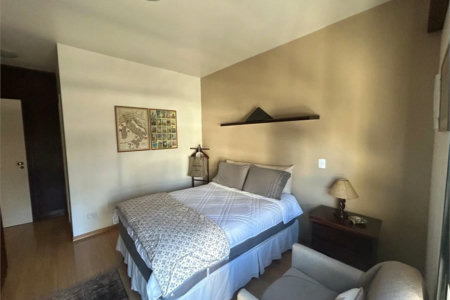Apartamento à venda com 4 quartos, sendo 2 suítes,  em Pinheiros, São Paulo, SP