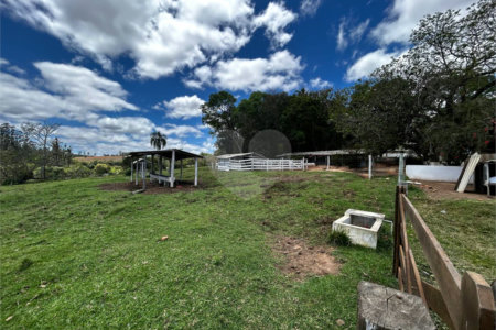 Sítio à venda com 2 quartos em Área Rural de Varginha, Itapetininga, SP