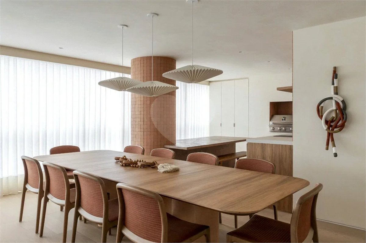 Apartamento à venda com 4 quartos, sendo 3 suítes,  em Itaim Bibi, São Paulo, SP