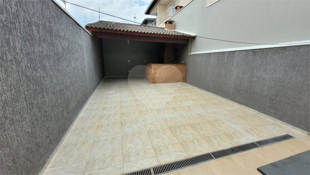Sobrado à venda com 2 quartos, sendo 1 suíte,  em Vila Suissa, Mogi das Cruzes, SP