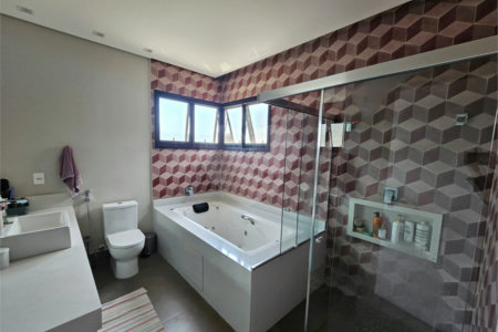Casa à venda com 4 suítes no condomínio Residencial Itahyê, Santana de Parnaíba - SP