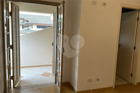 Casa para alugar com 3 suítes no condomínio Jardim Siriema, Atibaia - SP