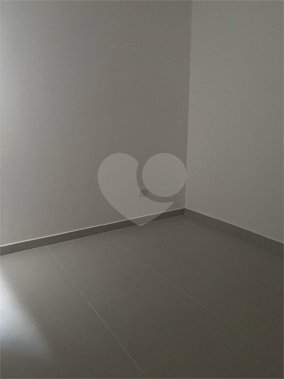 Casa à venda com 2 quartos, sendo 1 suíte, no condomínio Maracujas, São Paulo - SP