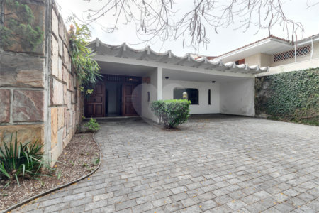 Casa Térrea à venda com 4 quartos, sendo 2 suítes, em Brooklin Velho, São Paulo, SP