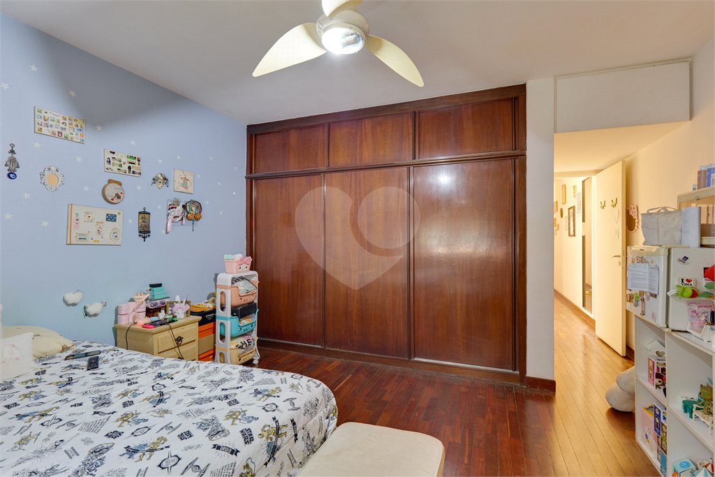 Sobrado à venda com 3 quartos, sendo 1 suíte,  em Alto da Boa Vista, São Paulo, SP