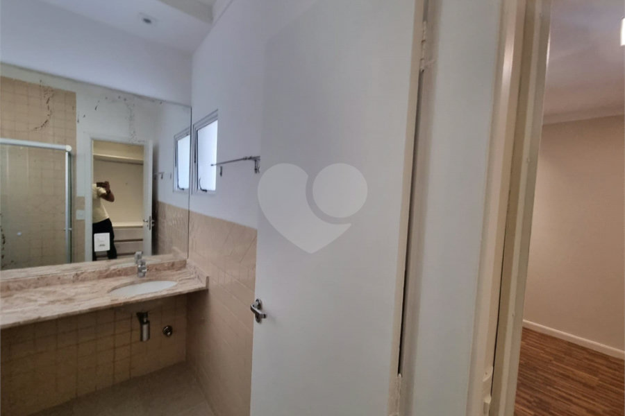 Sobrado à venda com 3 quartos, sendo 1 suíte,  em Jardim Belizário, Cotia, SP