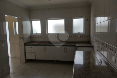Casa para alugar com 2 suítes no Centro, Atibaia, SP