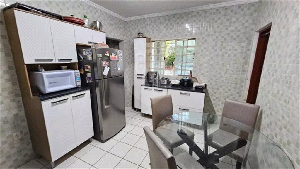 Casa à venda com 3 quartos, sendo 2 suítes, no condomínio Vinhas da Vista Alegre - Lado Café, Vinhedo - SP