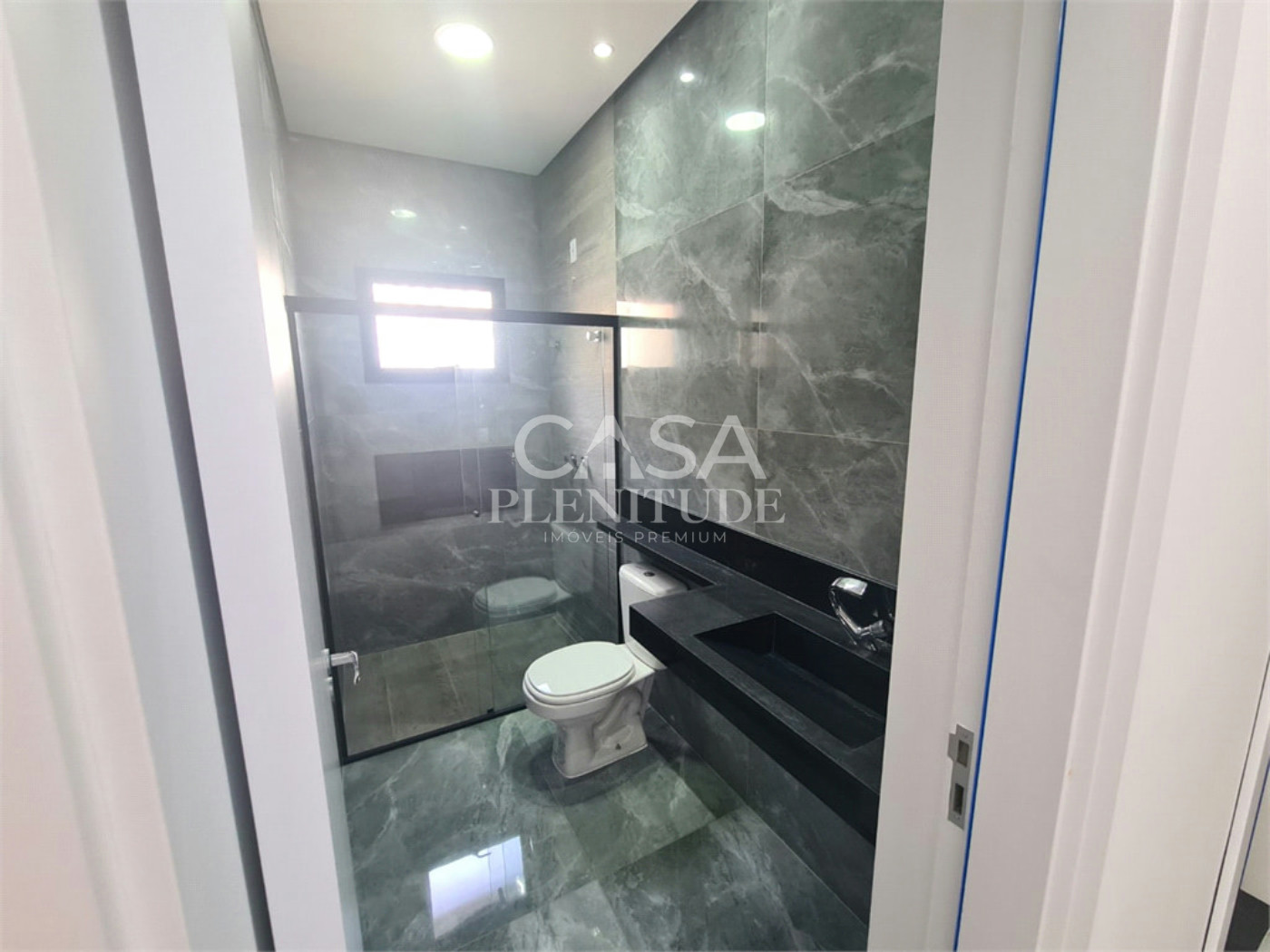 Casa em condomínio à venda com 3 quartos, sendo 1 suíte, em Wanel Ville, Sorocaba, SP