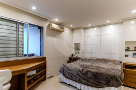 Apartamento à venda com 3 quartos, sendo 1 suíte,  em Higienópolis, São Paulo, SP