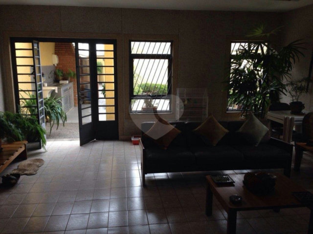 Casa à venda com 3 quartos, sendo 1 suíte,  em Vila Maria, São Paulo, SP