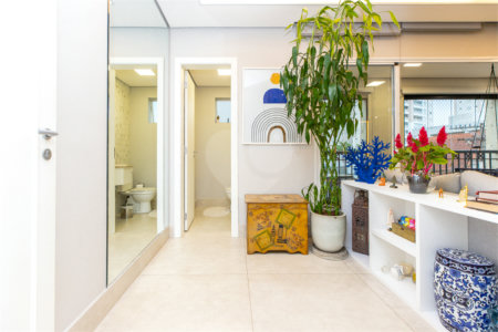 Apartamento à venda com 4 quartos, sendo 1 suíte, em Jardim Monte Kemel, São Paulo, SP
