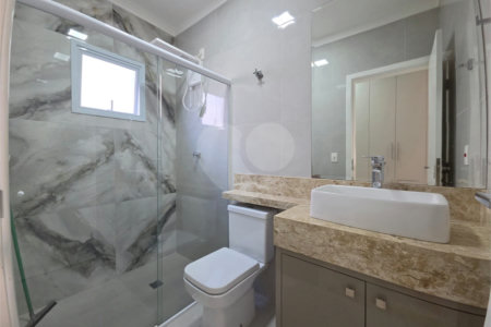 Casa à venda com 2 quartos, sendo 1 suíte, no condomínio Horto Florestal II, Sorocaba - SP