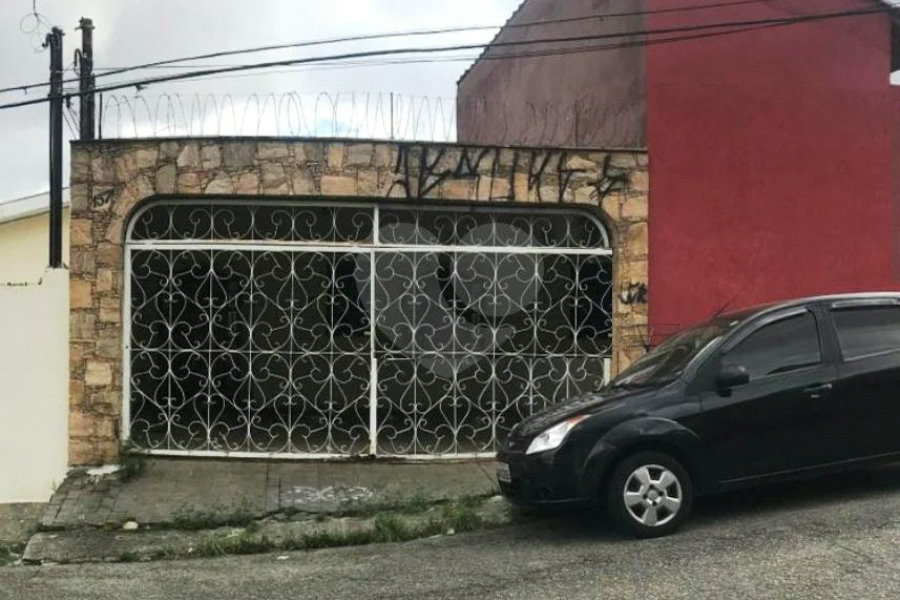Sobrado à venda com 3 quartos em Vila Sacadura Cabral, Santo André, SP