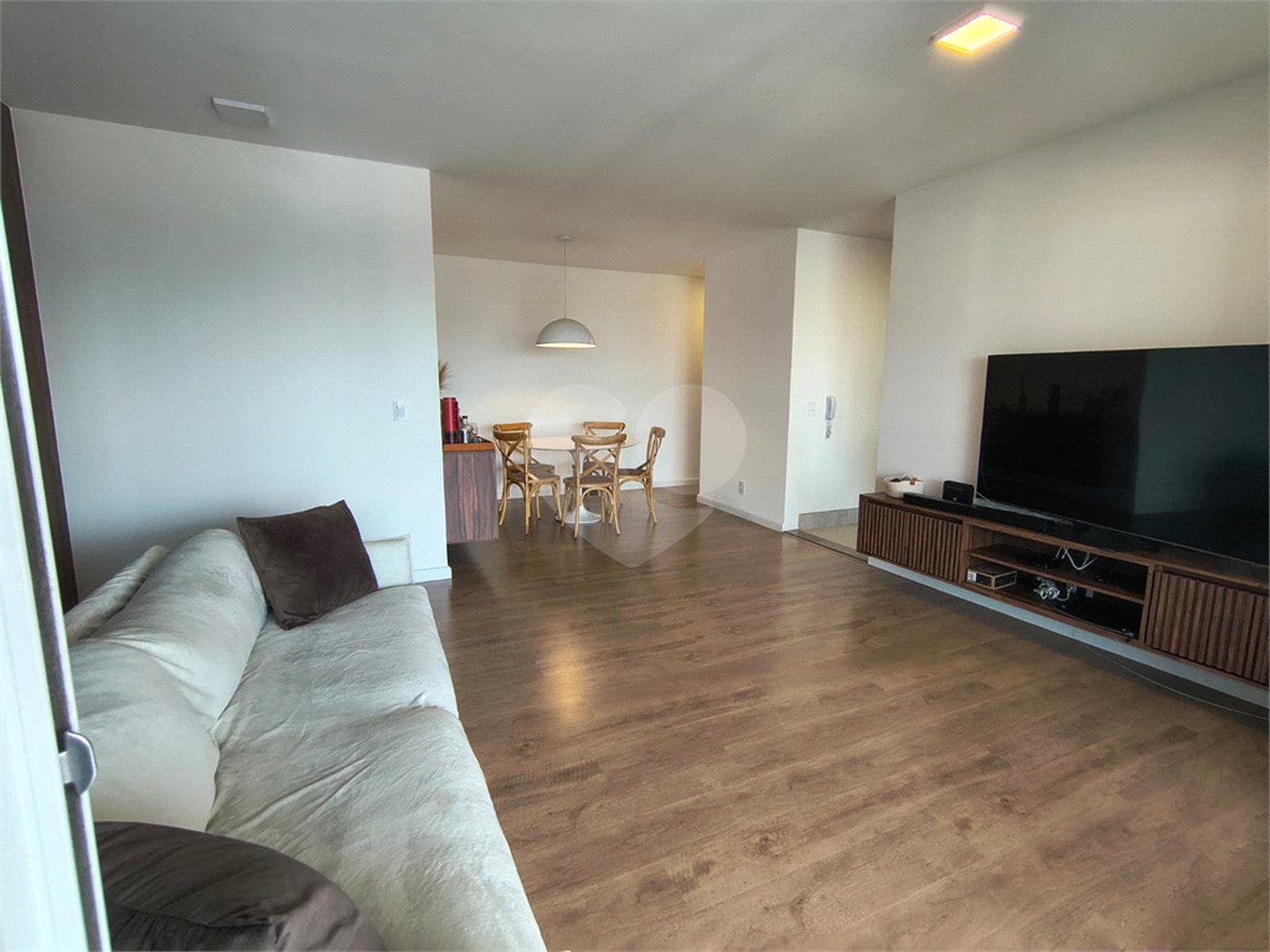 Apartamento à venda com 2 quartos, sendo 1 suíte,  em Jardim Caravelas, São Paulo, SP
