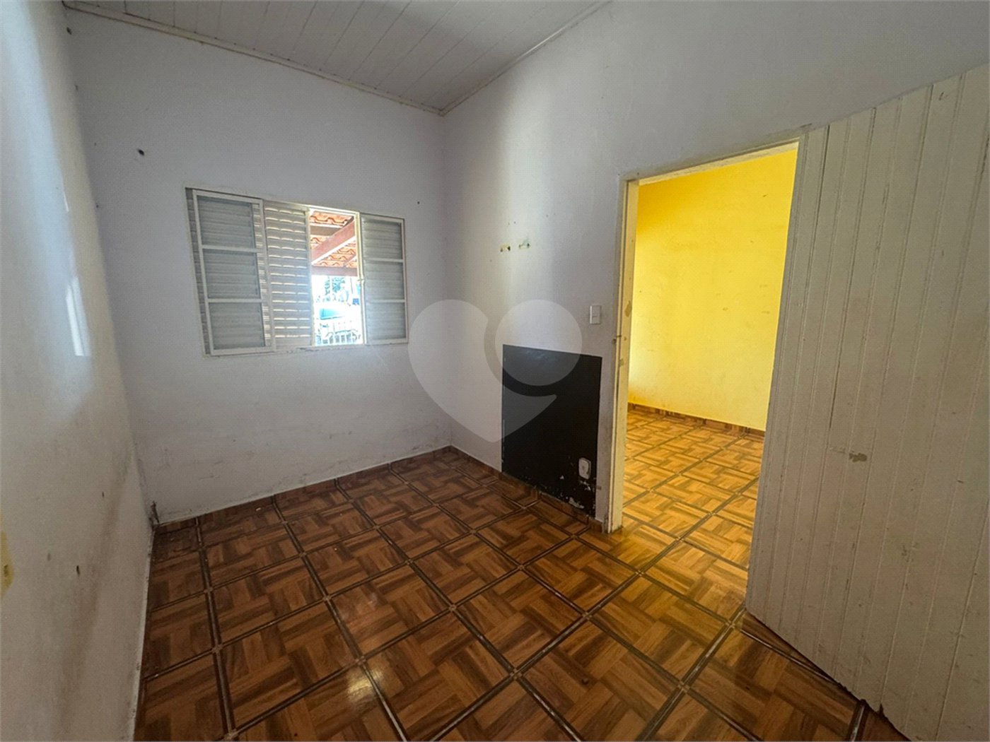 Casa à venda com 4 quartos, sendo 1 suíte, em Vila Maria, Itapetininga, SP