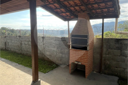 Casa Térrea para alugar com 3 quartos, sendo 1 suíte, em Jardim Estância Brasil, Atibaia, SP
