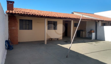 Casa à venda com 3 quartos em Vila Reis, Itapetininga, SP