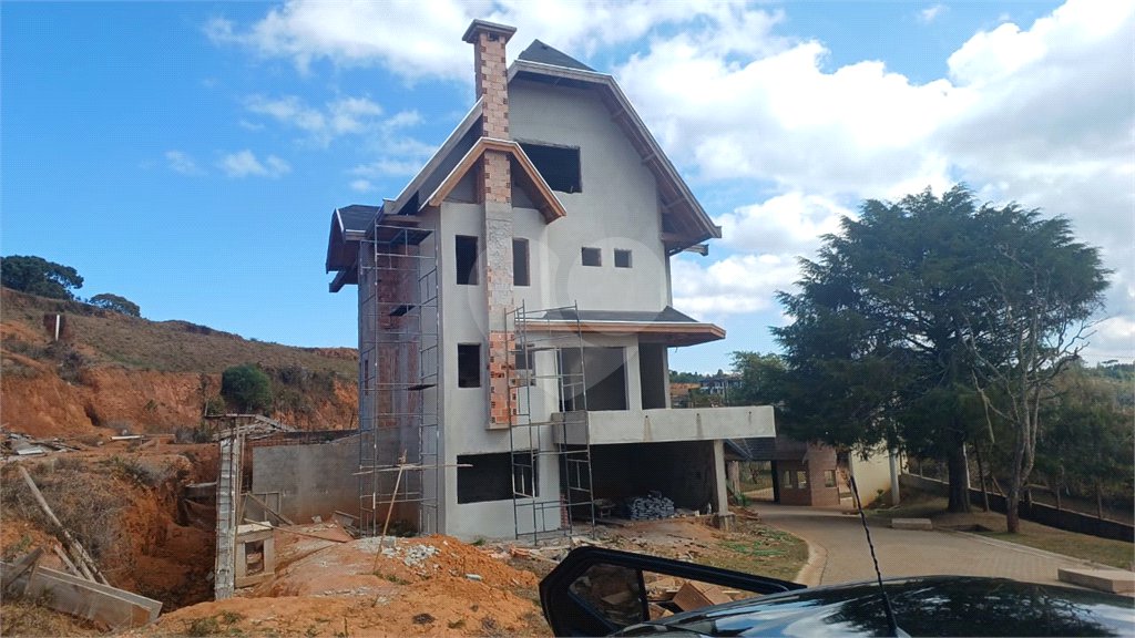Terreno à venda no condomínio Basel Bourg, Campos do Jordão - SP