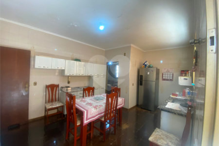 Casa à venda com 4 quartos, sendo 1 suíte, em Campos Elíseos, Ribeirão Preto, SP