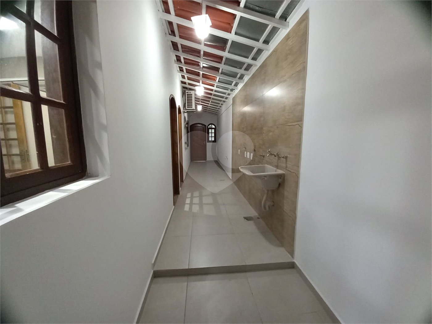 Casa à venda com 4 quartos, sendo 1 suíte,  em Vila Oliveira, Mogi das Cruzes, SP