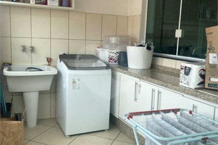 Sobrado à venda com 3 quartos, sendo 2 suítes, em Vila Mazzei, São Paulo, SP