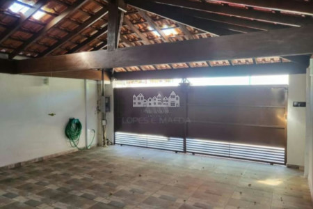 Sobrado à Venda com piscina e próximo à FAAT – Atibaia/SP
