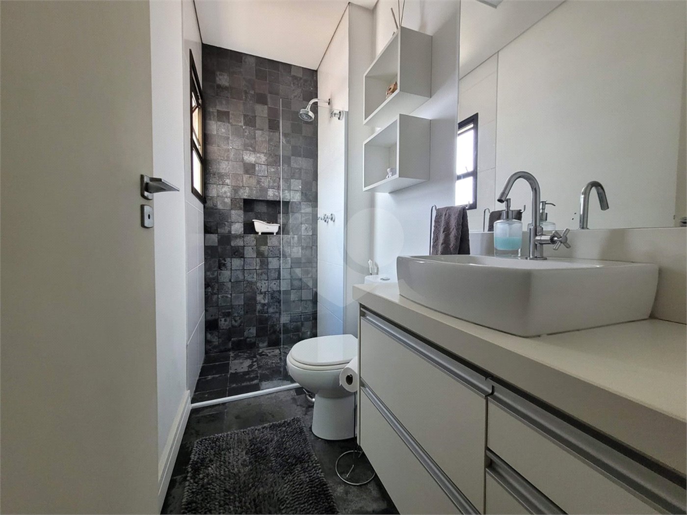 Apartamento à venda com 3 quartos, sendo 1 suíte, no Centro, Vinhedo, SP