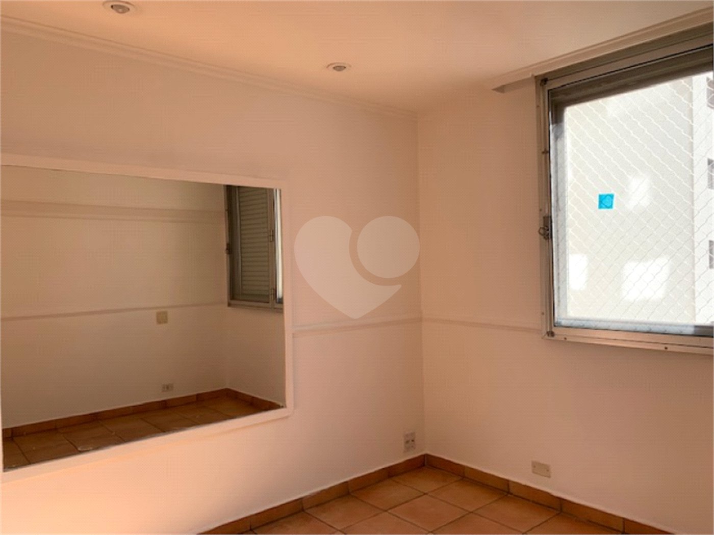Apartamento à venda com 3 quartos, sendo 1 suíte, em Alto da Boa Vista, São Paulo, SP