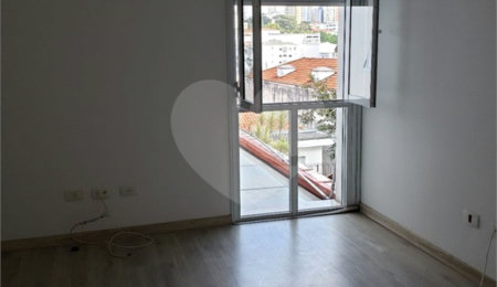 Casa à venda com 3 suítes em Santana, São Paulo, SP