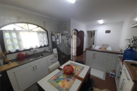 Casa à venda com 3 quartos, sendo 1 suíte,  em Vila Figueira, Suzano, SP