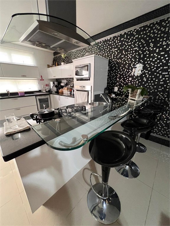 Casa à venda com 3 suítes no condomínio Residencial dos Lagos, Itupeva - SP