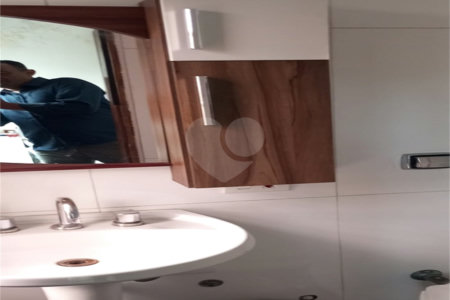Casa à venda com 3 quartos, sendo 1 suíte,  em Lapa de Baixo, São Paulo, SP