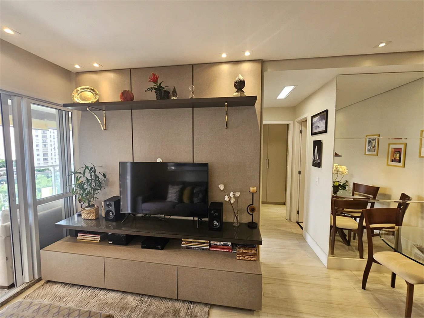 Apartamento para alugar com 2 quartos, sendo 1 suíte, em Jardim das Acácias, São Paulo, SP