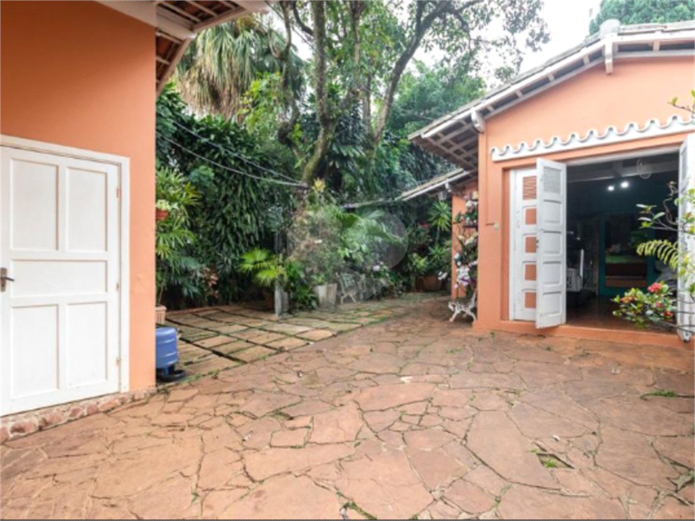 Casa à venda com 3 quartos, sendo 1 suíte, em Alto da Lapa, São Paulo, SP