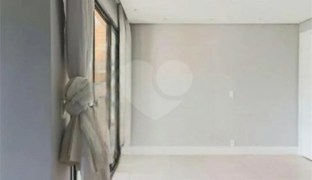 Apartamento à venda com 3 quartos, sendo 1 suíte,  em Cidade São Francisco, São Paulo, SP