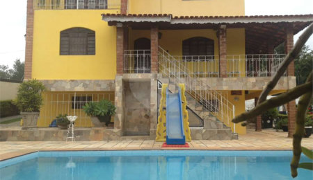 Chácara à venda com 5 quartos, sendo 3 suítes,  em Vitória Régia, Atibaia, SP