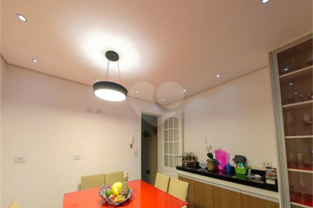 Sobrado à venda com 4 quartos, sendo 3 suítes, em Vila Mazzei, São Paulo, SP
