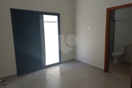 Casa à venda com 3 suítes no condomínio Reserva Real, Paulínia - SP