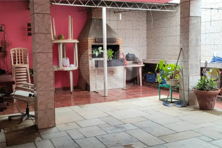 Sobrado à venda com 5 quartos, sendo 2 suítes, em Vila Trujillo, Sorocaba, SP