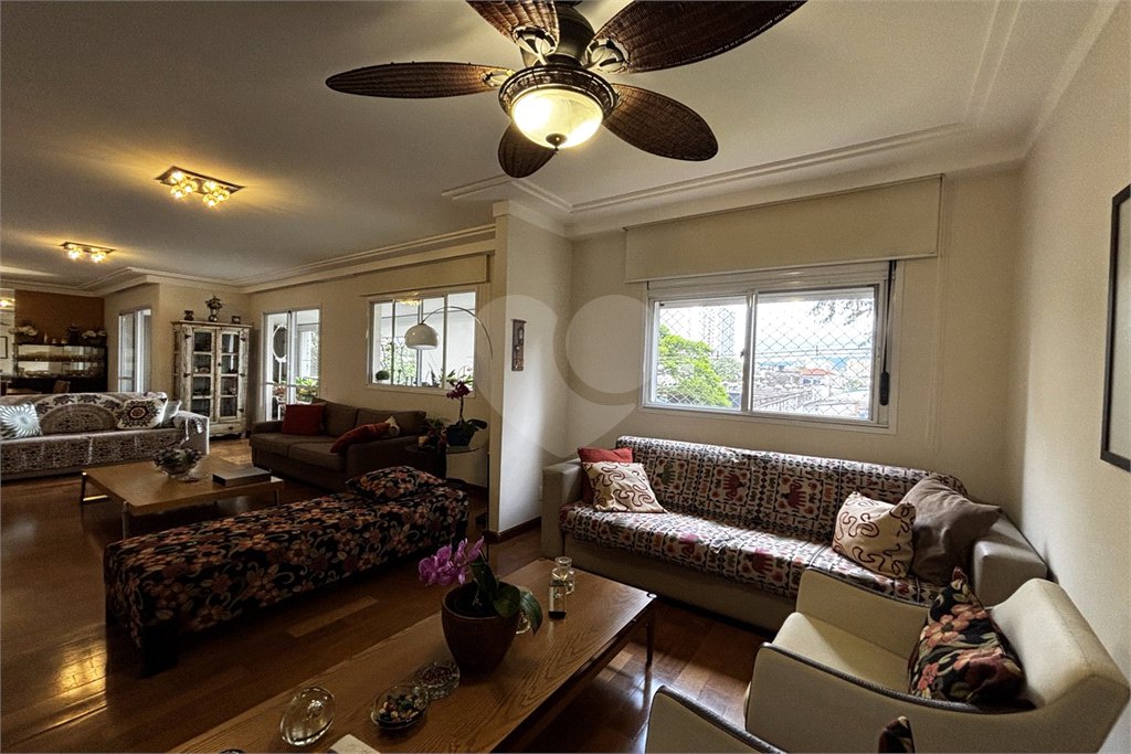 Apartamento para alugar com 3 suítes em Vila Romana, São Paulo, SP