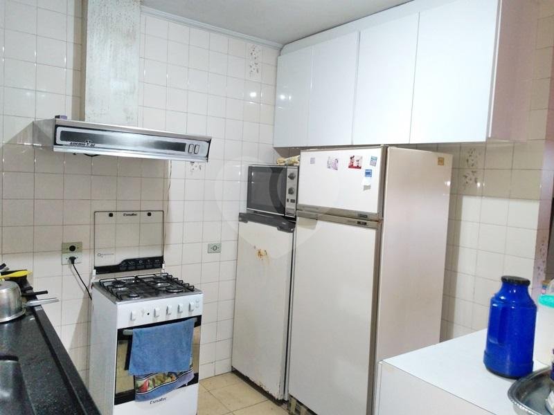 Sobrado à venda com 3 quartos em Jardim Peri, São Paulo, SP